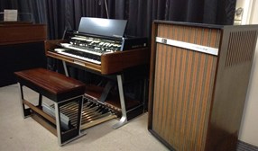 HAMMOND X-77 Tonewheel Organ